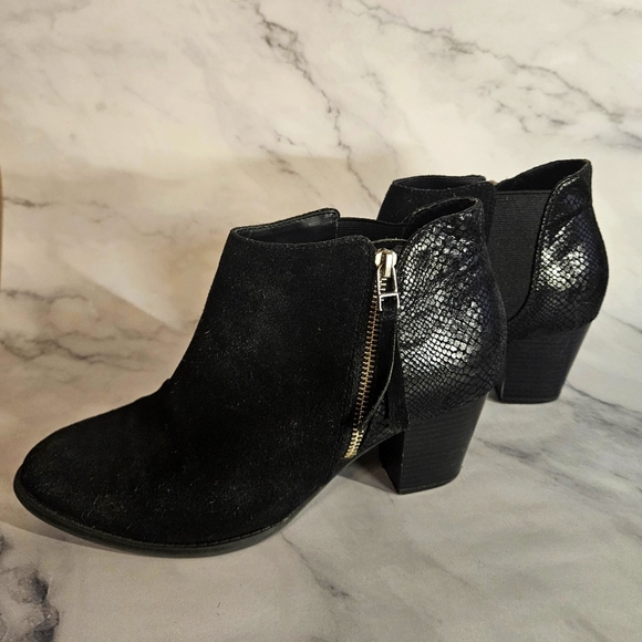 Vionic Shoes - Vionic Black Booties